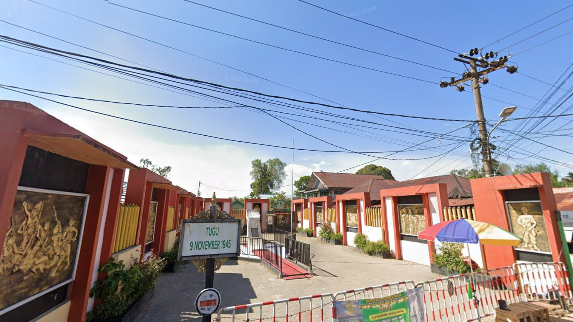 Tugu 9 Nopember 1945